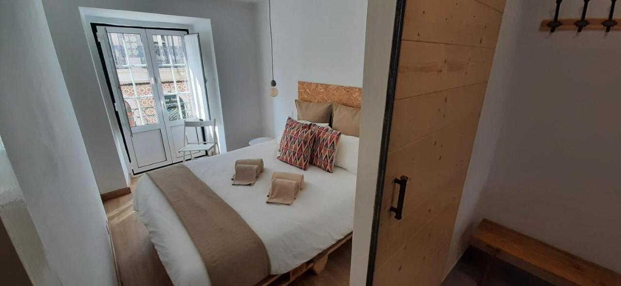 Lisboa Bridge Spot Apartment Bagian luar foto