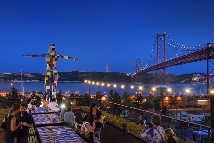 Lisboa Bridge Spot Apartment Bagian luar foto